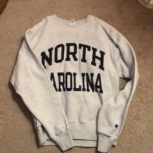 COLLEGIATE CREW NECK!!